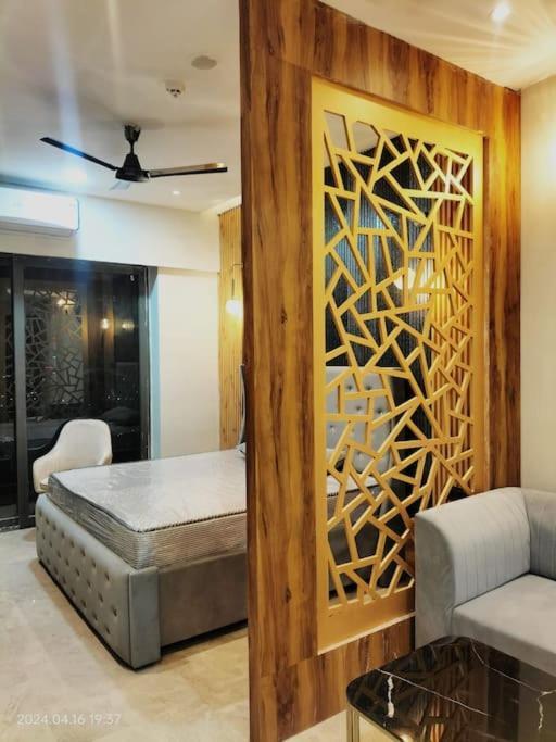 Premium Homestay & Hotels Powered By Nabhay Ghaziabad Exterior photo